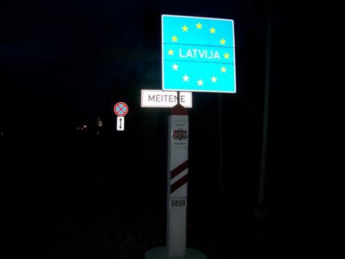 Grenze Litauen Lettland (100_0275.JPG) wird geladen. Eindrucksvolle Fotos aus Lettland erwarten Sie.